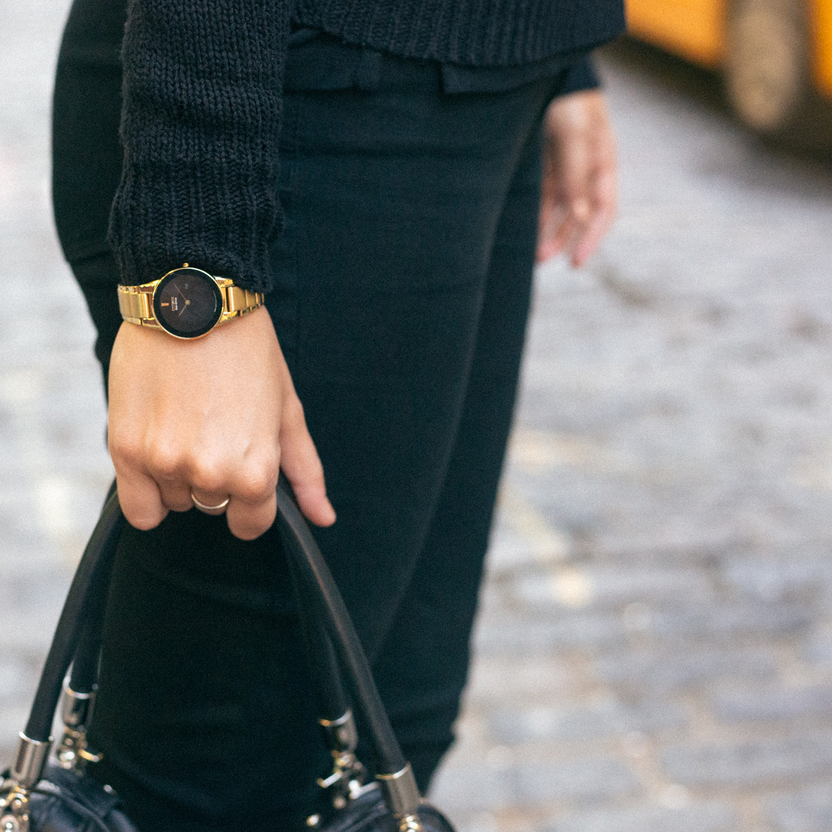 Reloj Citizen Axiom dorado