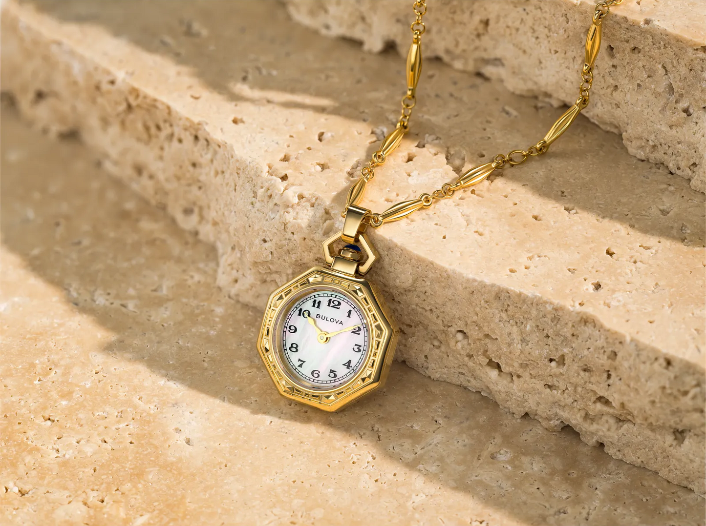 Reloj Bulova Rubaiyat Pendant Necklace