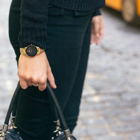 Reloj Citizen Axiom dorado